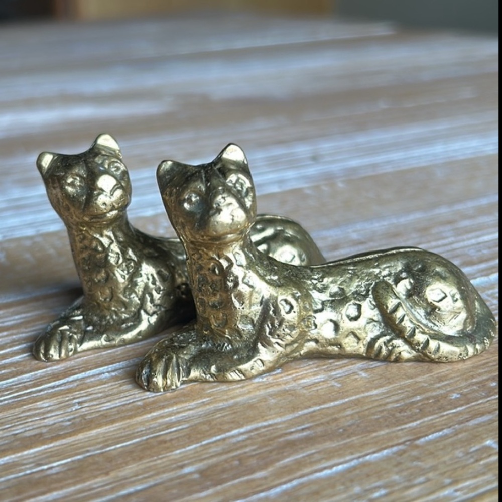 Vintage Solid Brass Leopard Place Card Holders - Picture 8 of 12